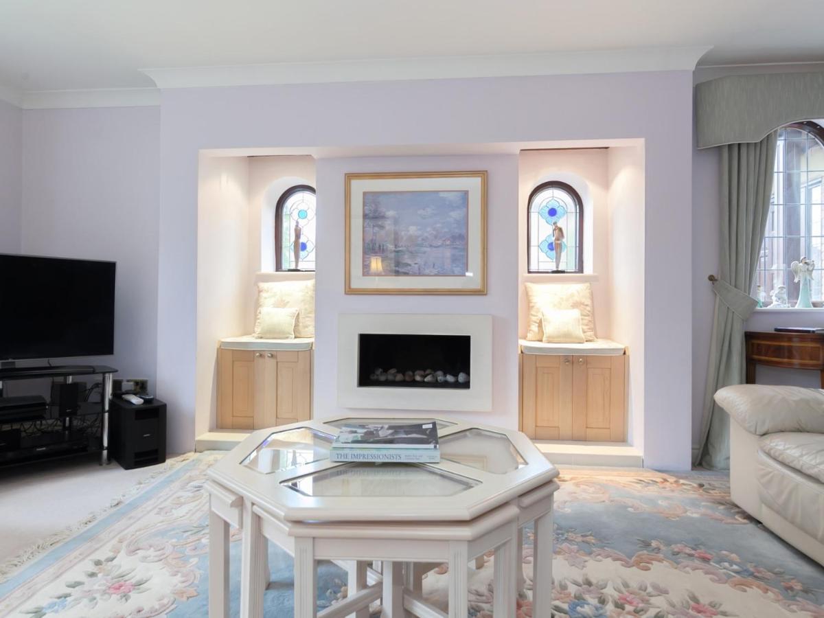 Hotel Ayuda House Altrincham Zewnętrze zdjęcie