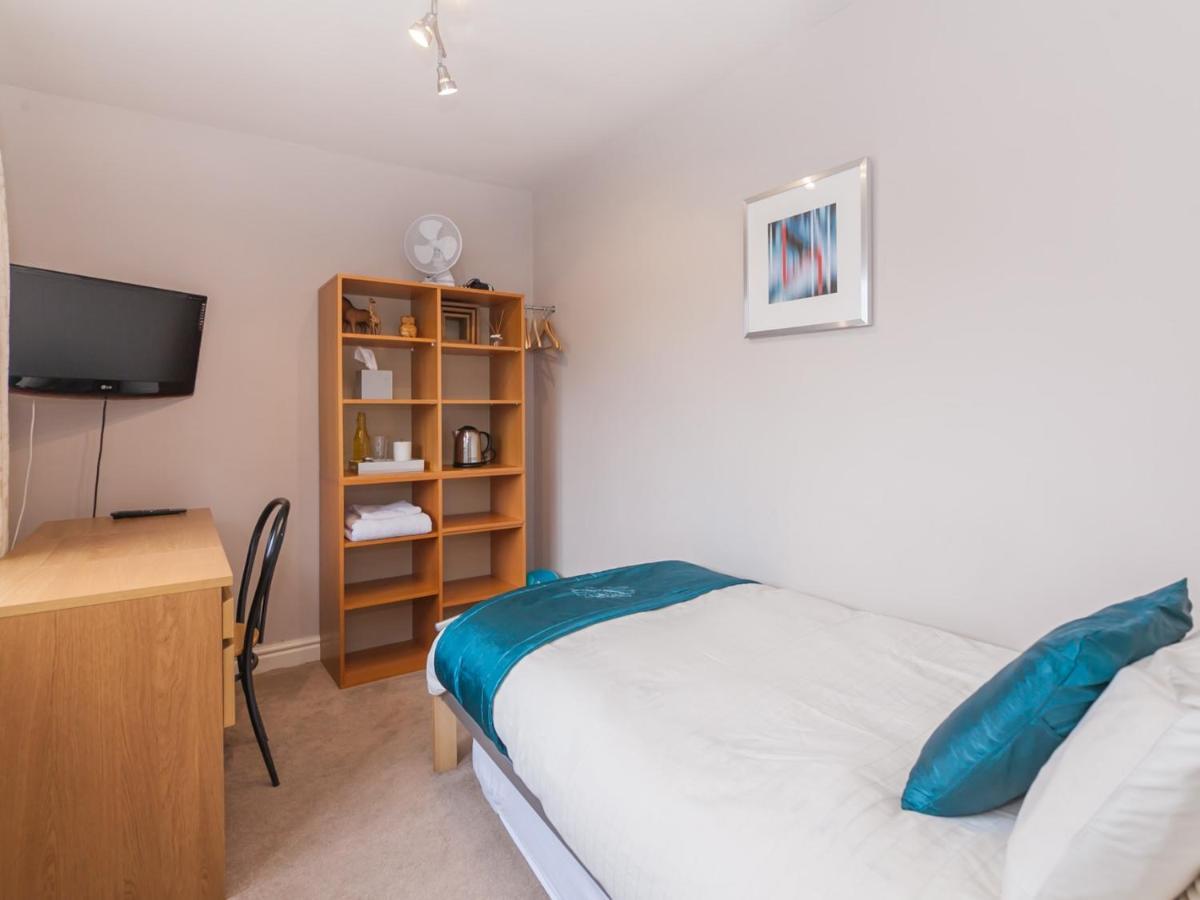 Hotel Ayuda House Altrincham Zewnętrze zdjęcie