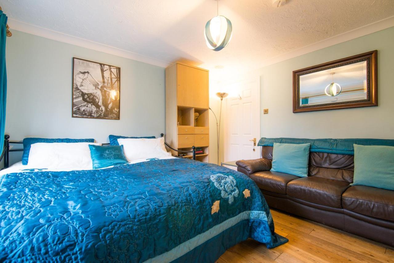 Hotel Ayuda House Altrincham Zewnętrze zdjęcie