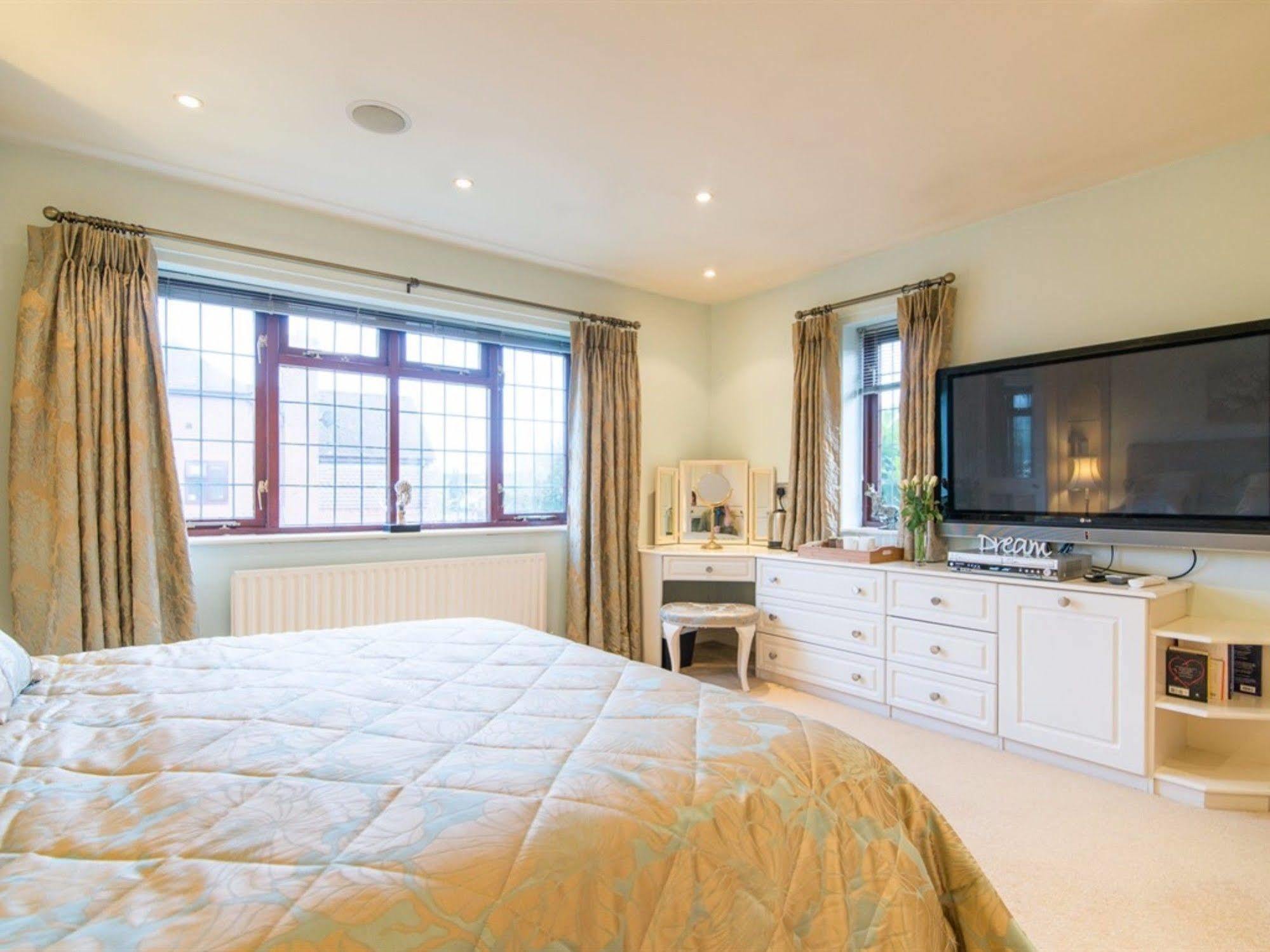 Hotel Ayuda House Altrincham Zewnętrze zdjęcie