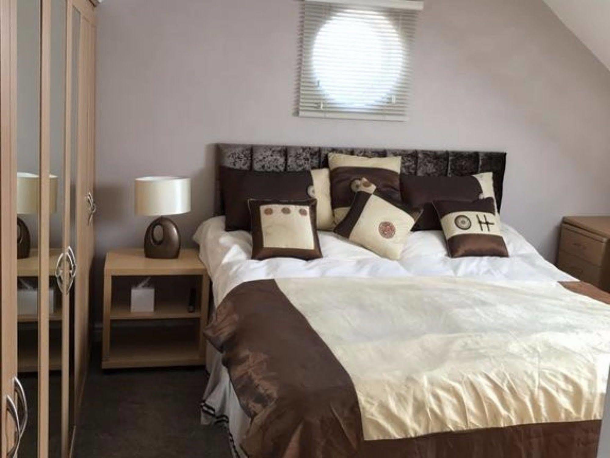 Hotel Ayuda House Altrincham Zewnętrze zdjęcie