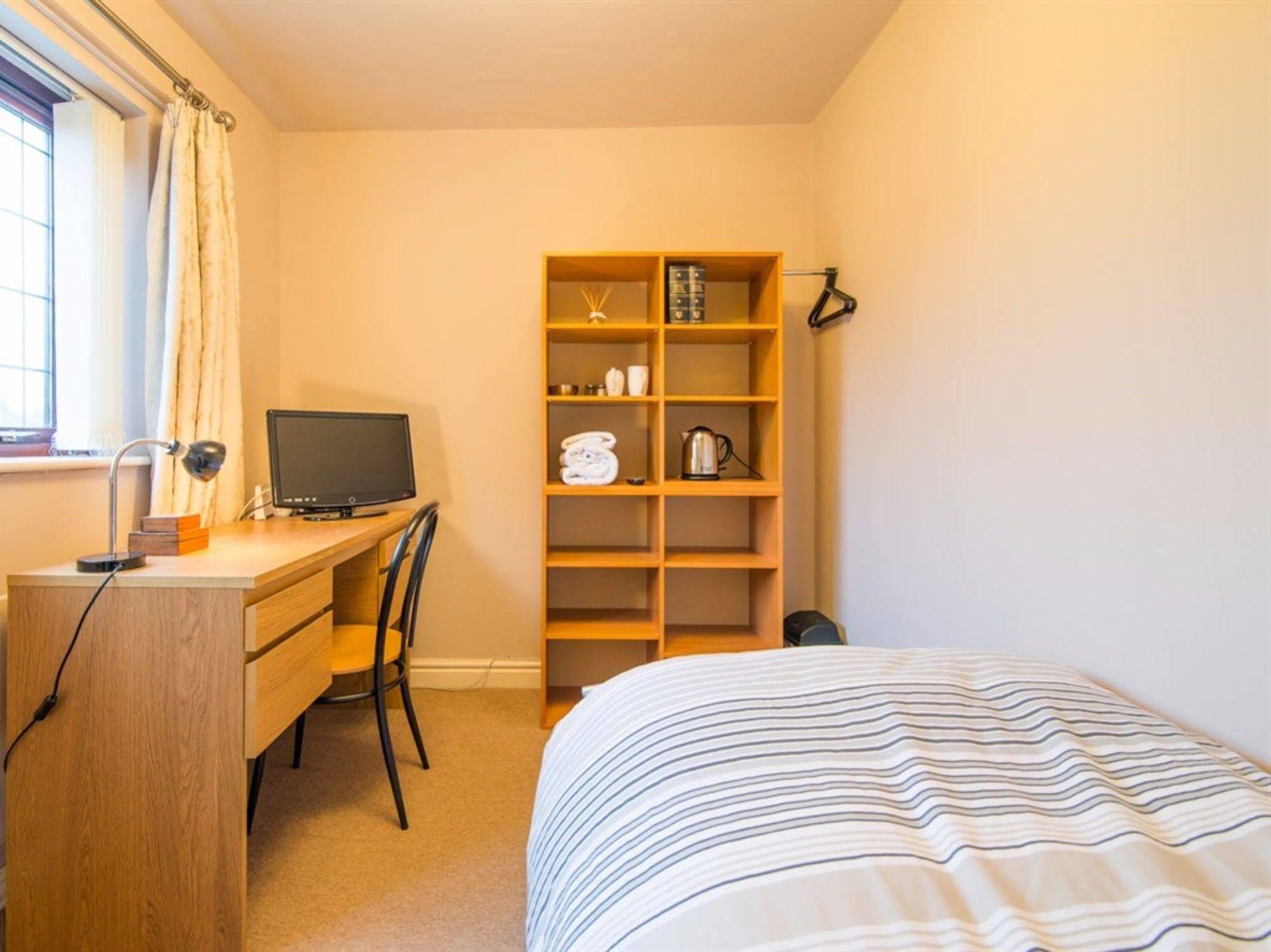 Hotel Ayuda House Altrincham Zewnętrze zdjęcie
