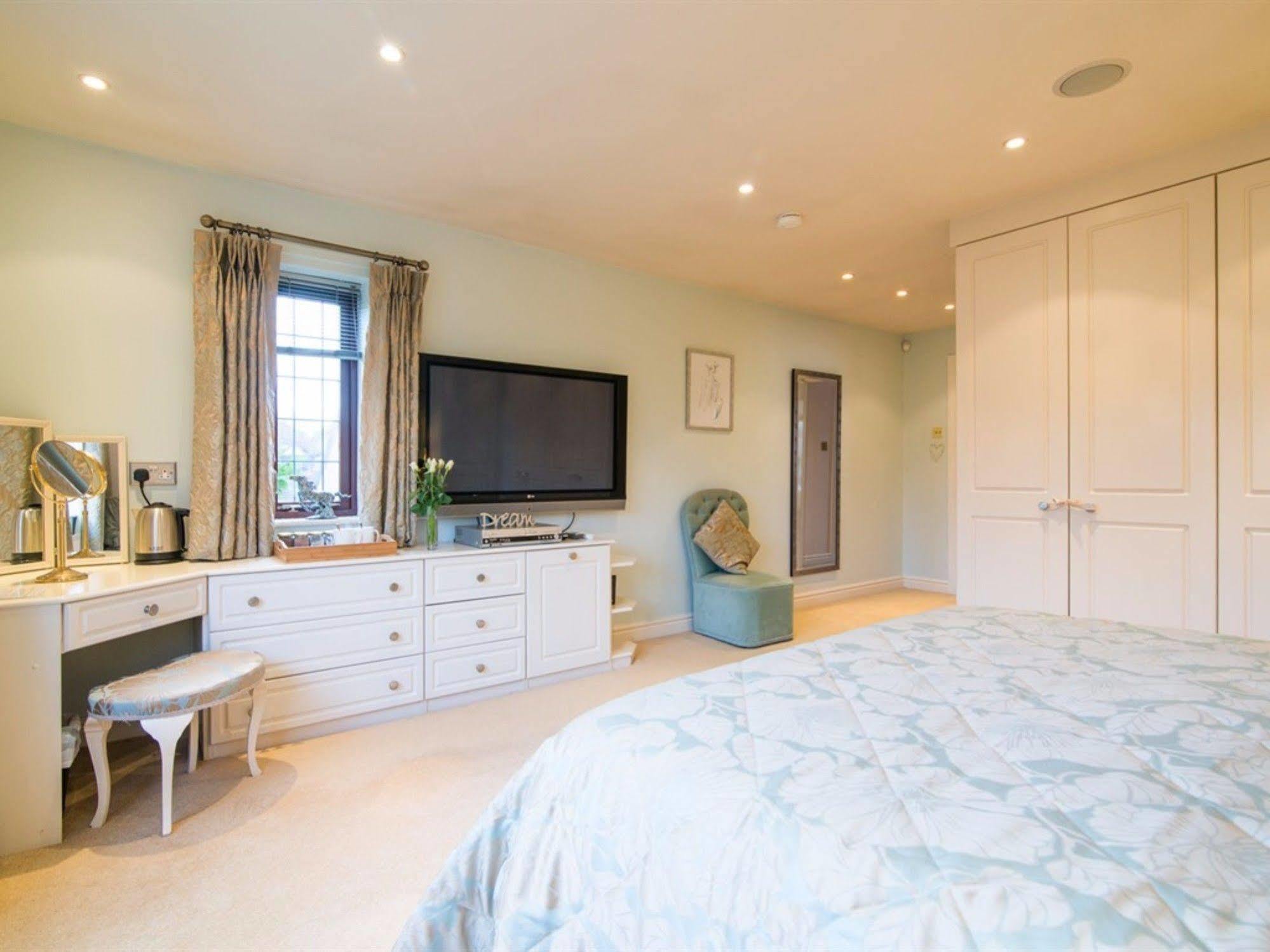 Hotel Ayuda House Altrincham Zewnętrze zdjęcie